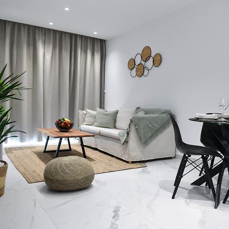The Room, Suite 14, Leda Gardens 파포스 외부 사진