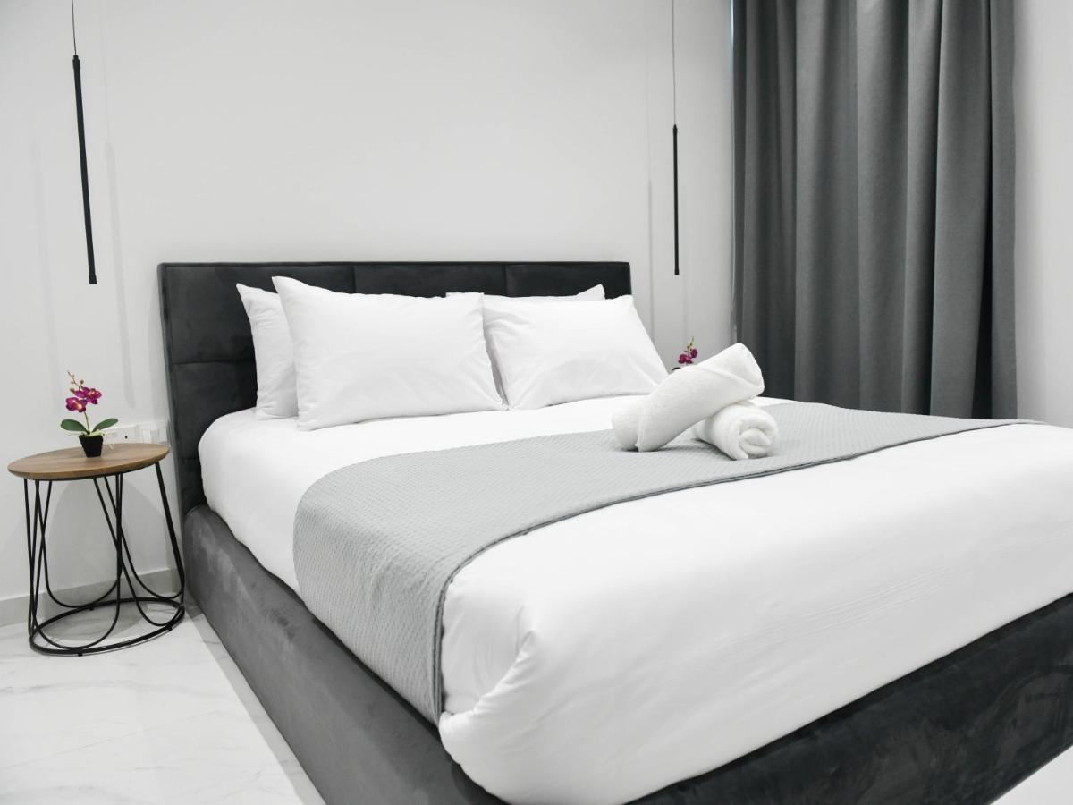 The Room, Suite 14, Leda Gardens 파포스 외부 사진