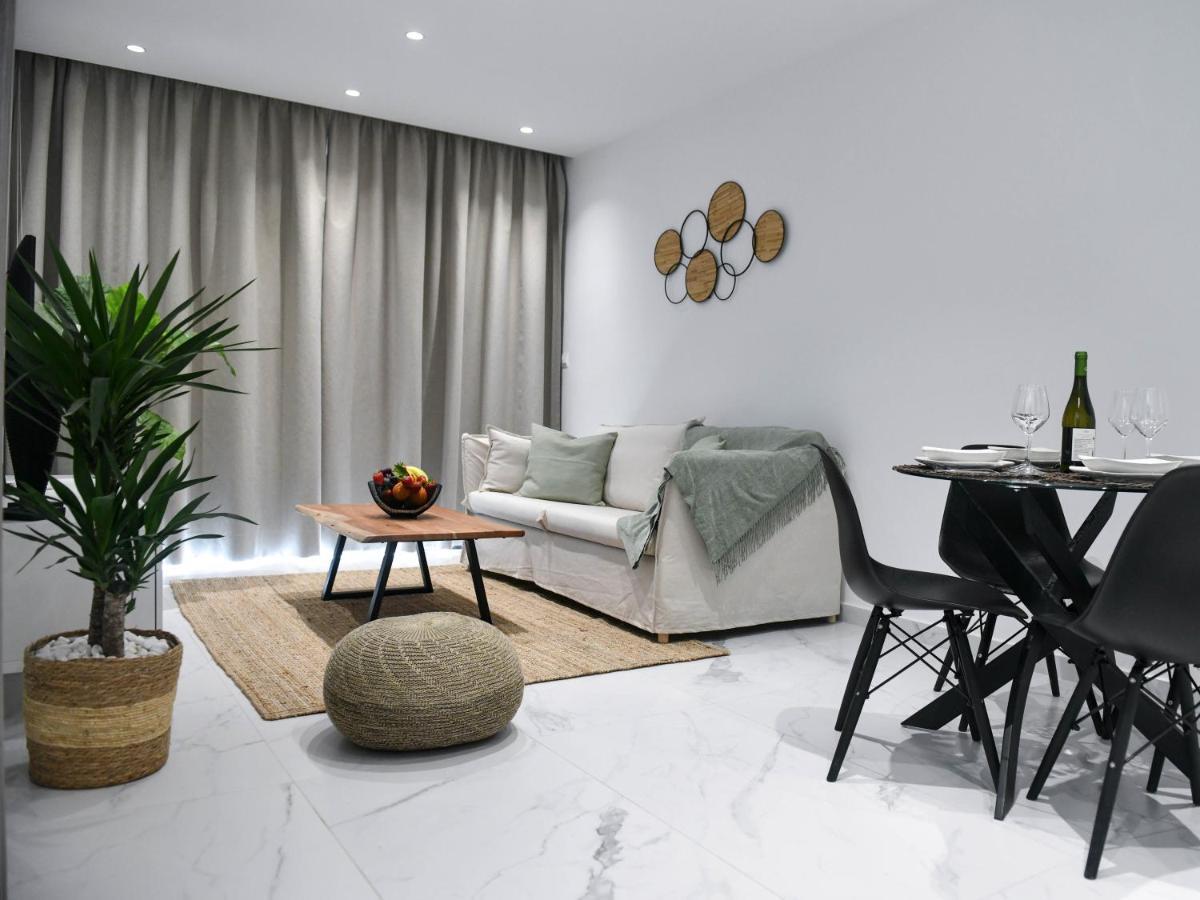 The Room, Suite 14, Leda Gardens 파포스 외부 사진