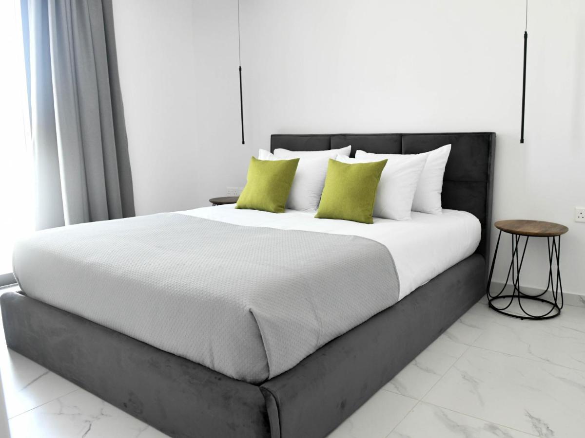 The Room, Suite 14, Leda Gardens 파포스 외부 사진