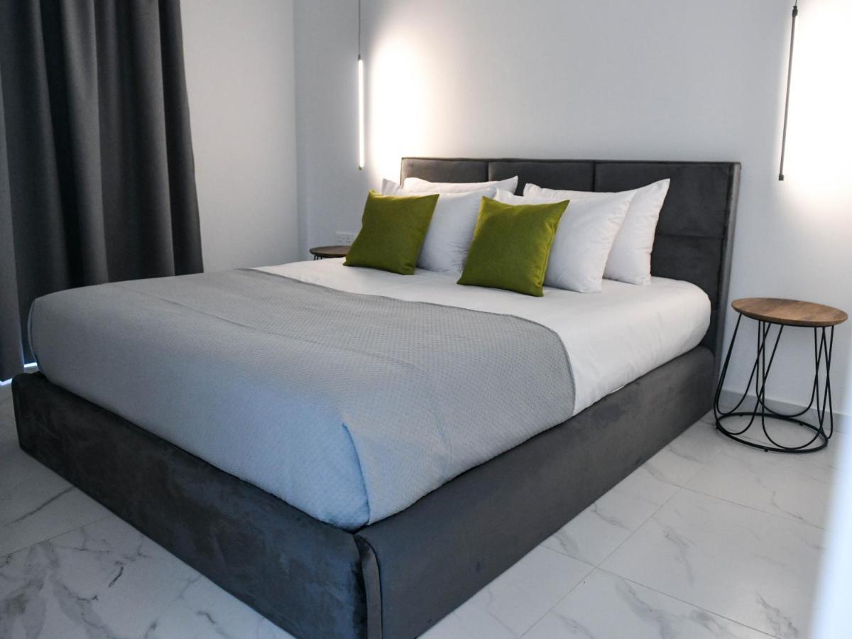 The Room, Suite 14, Leda Gardens 파포스 외부 사진